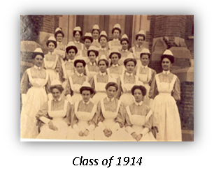 Photo of the Jennie Edmundson School of Nursing Class of 1914